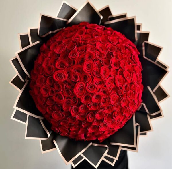 100 Red Roses Bouquet